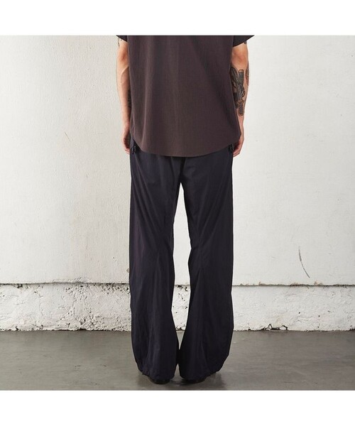 nvrfrgt Paneled Track Pantsネヴァーフォーゲット
