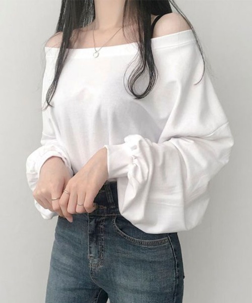 VIVID LADY(ビビッドレディー)の「オフショルダートレーナー トップス(Tシャツ/カットソー・レディース・アイボリー/ホワイト系その他/グレー/ブルー/ブラック/レッド・FREE)」の8枚目の写真