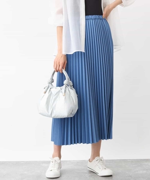 MK MICHEL KLEIN(エムケーミッシェルクラン)の「デニムライクプリーツスカート/洗える(デニムスカート・レディース・ブルー/ネイビー・38/40)」の1枚目の写真