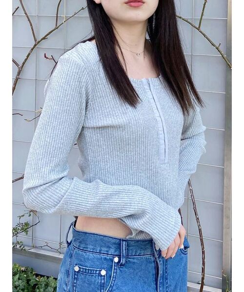 MURUA（ムルーア）の「ホックテープボディスーツ（Tシャツ/カットソー・レディース・ホワイト/レッド/グレー・FREE）」の2枚目の写真