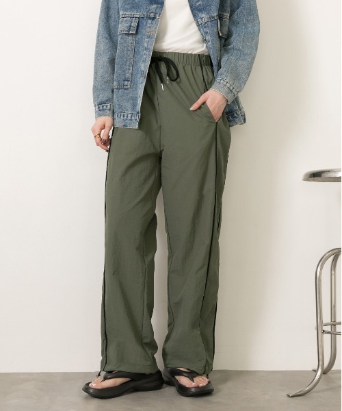 ad thie(アドティエ)の「パイピングサイドライン ストレートパンツ(その他パンツ・レディース・ブラック/アイボリー/カーキ・MEDIUM/LARGE)」の11枚目の写真
