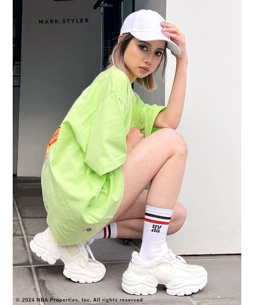 NBA(エヌビーエー)の「NBA BACKグラフィックTシャツ(Tシャツ/カットソー・レディース・ブラック/オフホワイト/ライム・FREE)」の11枚目の写真