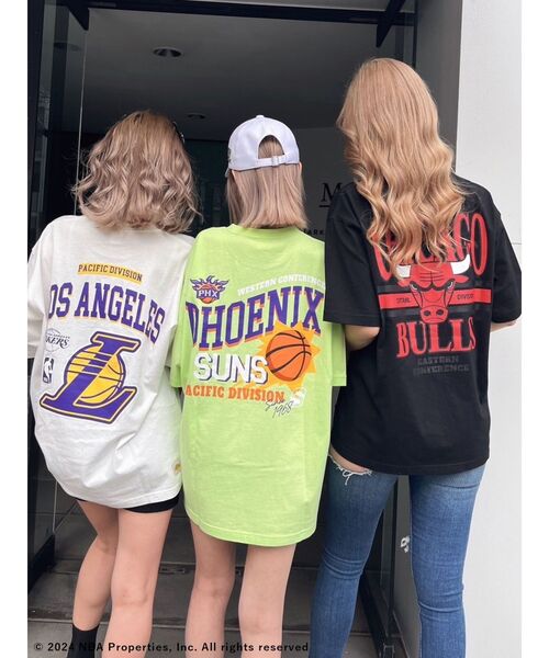 NBA(エヌビーエー)の「NBA BACKグラフィックTシャツ(Tシャツ/カットソー・レディース・ブラック/オフホワイト/ライム・FREE)」の17枚目の写真