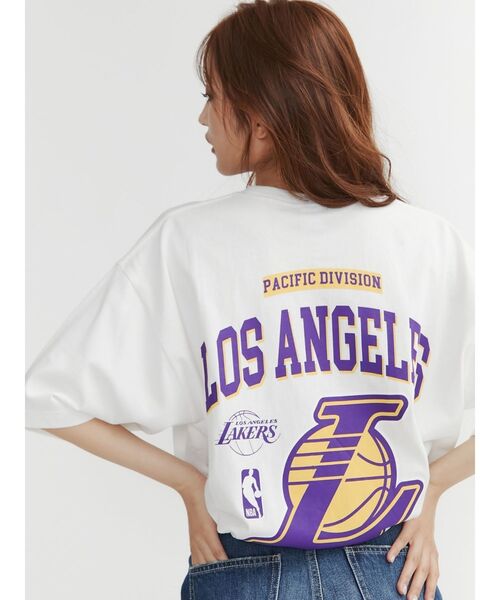 NBA(エヌビーエー)の「NBA BACKグラフィックTシャツ(Tシャツ/カットソー・レディース・ブラック/オフホワイト/ライム・FREE)」の21枚目の写真