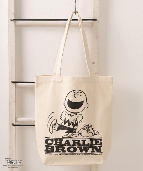 PEANUTS（ピーナッツ）の「【Fruit of the Loom/フルーツオブザルーム】PEANUTSコラボ キャラクター ヴィンテージイラスト＆ブランドネームデザイン コットントートバッグ/エコバッグ（トートバッグ・レディース・キナリ/ライトベージュ/アイボリー・FREE）」の2枚目の写真