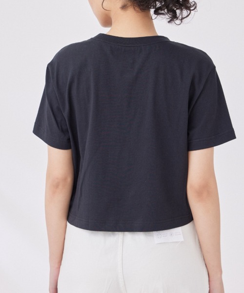 NIKE(ナイキ)の「【NIKE】ナイキ スポーツウェア エッセンシャル クロップドTシャツ ウィメンズ(Tシャツ/カットソー・レディース・ブラック/ホワイト・M/S/L)」の19枚目の写真