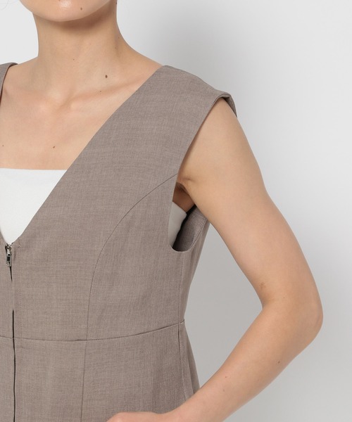 mysty woman（ミスティウーマン）の「フロントZIPジレ 135629（ベスト・レディース・ダークブラウン/ベージュ/モカ・FREE）」の19枚目の写真