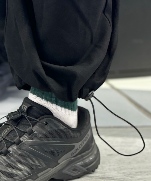 CERCA(チェルカ)の「パラシュートドローコードワイドカーゴパンツ(MI)(カーゴパンツ・メンズ・カーキ/ベージュ/ホワイト/ブラック・LARGE/MEDIUM)」の5枚目の写真