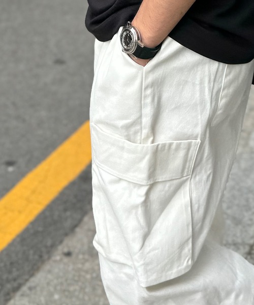 CERCA(チェルカ)の「パラシュートドローコードワイドカーゴパンツ(MI)(カーゴパンツ・メンズ・カーキ/ベージュ/ホワイト/ブラック・LARGE/MEDIUM)」の11枚目の写真