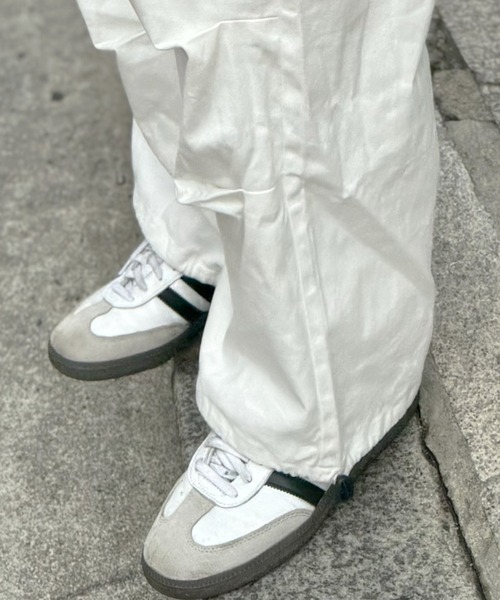 CERCA(チェルカ)の「パラシュートドローコードワイドカーゴパンツ(MI)(カーゴパンツ・メンズ・カーキ/ベージュ/ホワイト/ブラック・LARGE/MEDIUM)」の12枚目の写真