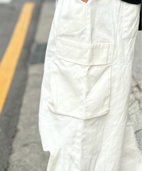 CERCA(チェルカ)の「パラシュートドローコードワイドカーゴパンツ(MI)(カーゴパンツ・メンズ・カーキ/ベージュ/ホワイト/ブラック・LARGE/MEDIUM)」の13枚目の写真