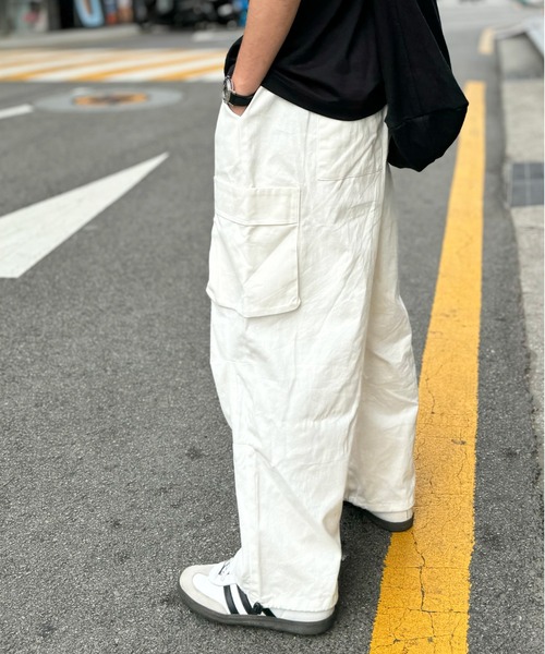 CERCA(チェルカ)の「パラシュートドローコードワイドカーゴパンツ(MI)(カーゴパンツ・メンズ・カーキ/ベージュ/ホワイト/ブラック・LARGE/MEDIUM)」の15枚目の写真