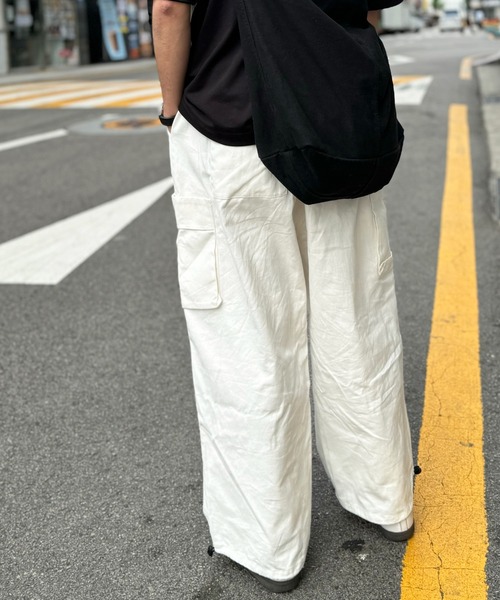 CERCA(チェルカ)の「パラシュートドローコードワイドカーゴパンツ(MI)(カーゴパンツ・メンズ・カーキ/ベージュ/ホワイト/ブラック・LARGE/MEDIUM)」の16枚目の写真