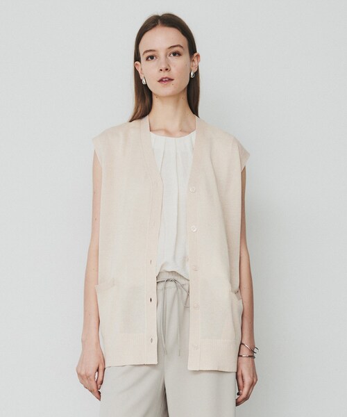 cloenc（クロエンス）の「◆【手洗い可】ハイゲージニットベスト（ベスト・レディース・ベージュ/グレー/オフホワイト・02）」の8枚目の写真