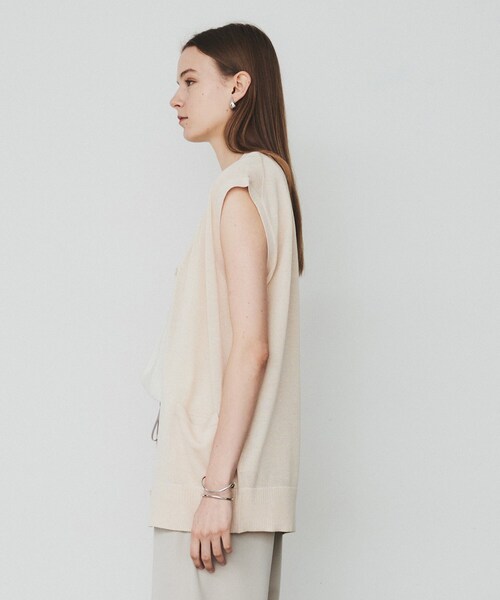 cloenc（クロエンス）の「◆【手洗い可】ハイゲージニットベスト（ベスト・レディース・ベージュ/グレー/オフホワイト・02）」の7枚目の写真