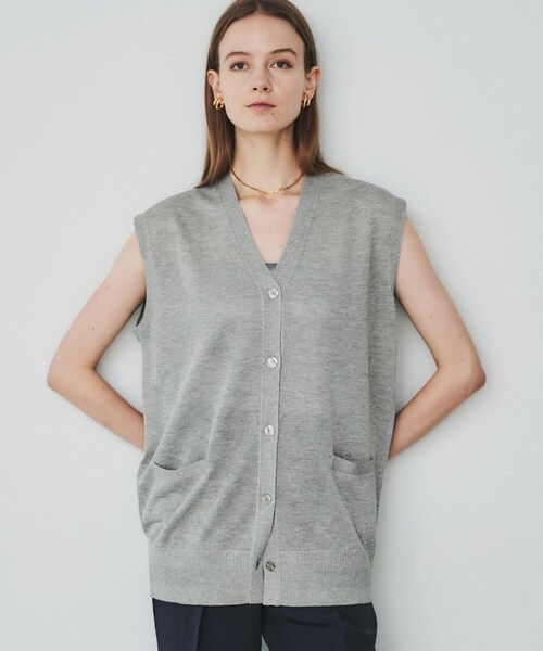 cloenc（クロエンス）の「◆【手洗い可】ハイゲージニットベスト（ベスト・レディース・ベージュ/グレー/オフホワイト・02）」の16枚目の写真