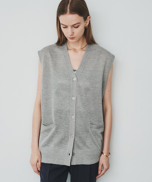 cloenc（クロエンス）の「◆【手洗い可】ハイゲージニットベスト（ベスト・レディース・ベージュ/グレー/オフホワイト・02）」の15枚目の写真