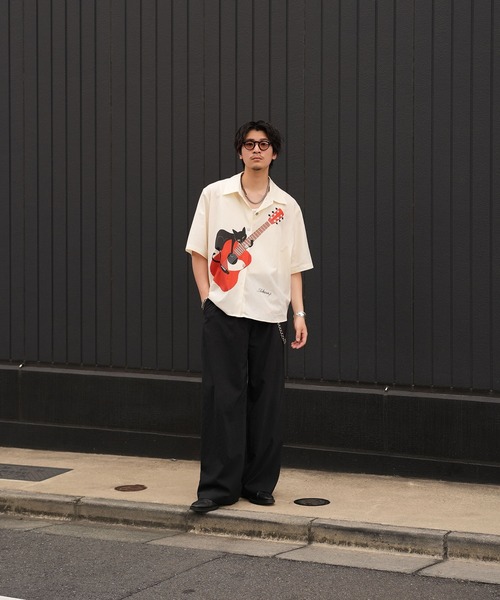 INTERPLAY(インタープレイ)の「【INTERPLAY x TAKERU】アコースティック ニャー 開襟シャツ (ユニセックス)(シャツ/ブラウス・メンズ・ホワイト/ピンク・FREE)」の7枚目の写真