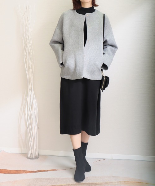 libelle more(リベル モア)の「ダイバー素材ノーカラージャケット(ノーカラージャケット・レディース・ネイビー/杢グレー/ベージュ・M)」の4枚目の写真