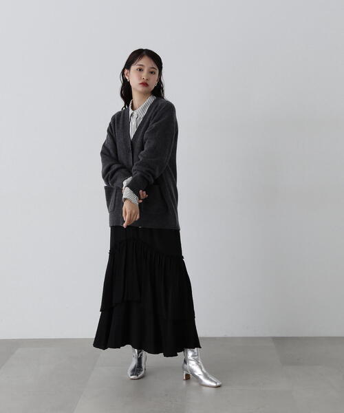 N.（N. Natural Beauty Basic）（エヌエヌナチュラルビューティーベーシック）の「◆ＨＡＭＩＬＴＯＮ　Ｖネックポケットカーディガン（カーディガン/ボレロ・レディース・ライトグレー/杢グレー/ブルー・MEDIUM）」の5枚目の写真