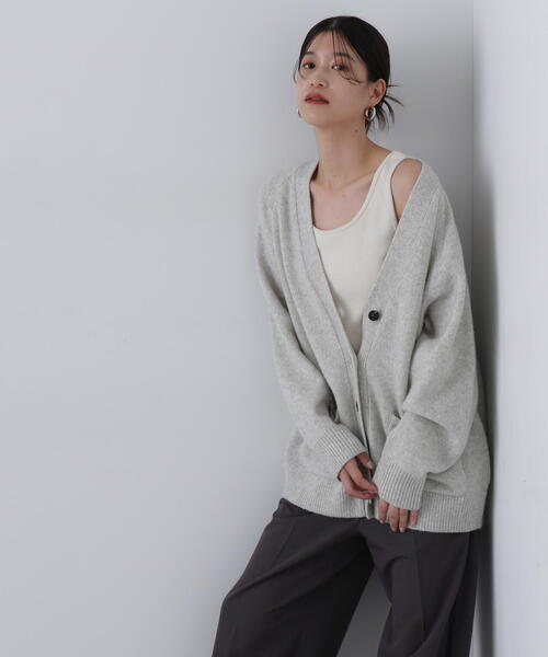 N.（N. Natural Beauty Basic）（エヌエヌナチュラルビューティーベーシック）の「◆ＨＡＭＩＬＴＯＮ　Ｖネックポケットカーディガン（カーディガン/ボレロ・レディース・ライトグレー/杢グレー/ブルー・MEDIUM）」の15枚目の写真