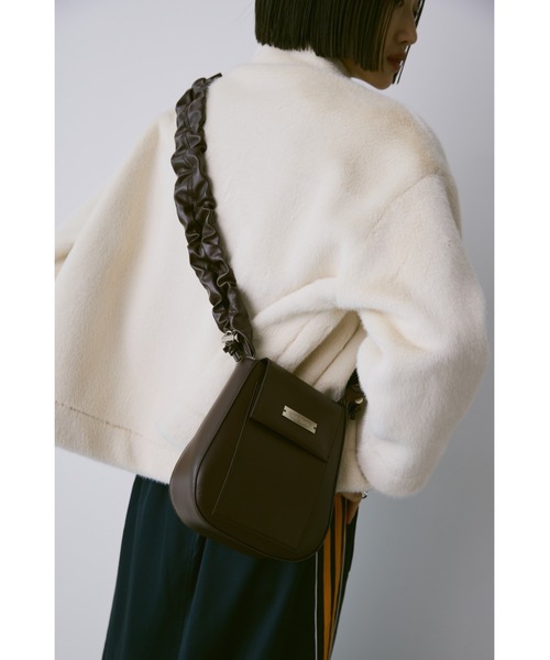 un/neu（アンノイ）の「ギャザーハンドルフェイクレザーレザーフラップバッグ / 2WAYショルダーバッグ（ショルダーバッグ・レディース・シルバー/ブラック/ホワイト/ブラウン/ミント/イエロー・FREE）」の21枚目の写真