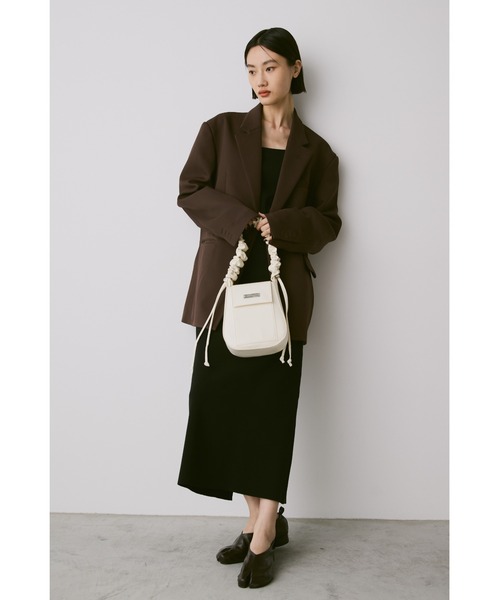 un/neu（アンノイ）の「ギャザーハンドルフェイクレザーレザーフラップバッグ / 2WAYショルダーバッグ（ショルダーバッグ・レディース・シルバー/ブラック/ホワイト/ブラウン/ミント/イエロー・FREE）」の10枚目の写真