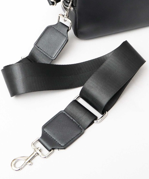 REGiSTA(レジスタ)の「スプリットレザー(牛床革) 3WAY ショルダーポーチ クラッチ ハンドバッグ(ショルダー・ハンド・クラッチ)(ショルダーバッグ・メンズ・ブラック/ブラック系その他・FREE)」の17枚目の写真