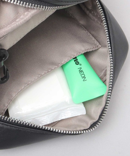 REGiSTA(レジスタ)の「スプリットレザー(牛床革) 3WAY ショルダーポーチ クラッチ ハンドバッグ(ショルダー・ハンド・クラッチ)(ショルダーバッグ・メンズ・ブラック/ブラック系その他・FREE)」の21枚目の写真