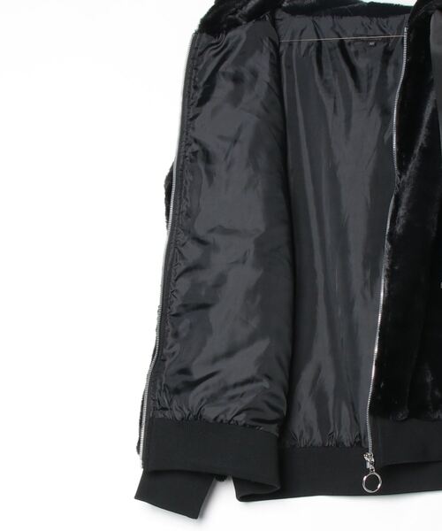 SITRY(シトリー)の「Sleeve Logo Tape Fur Hoodie/オーバーサイズ 袖ロゴテープ フルジップパーカー ファーブルゾン ファージャケット(ブルゾン・メンズ・ブラック/サックスブルー/ホワイト・M/L)」の6枚目の写真