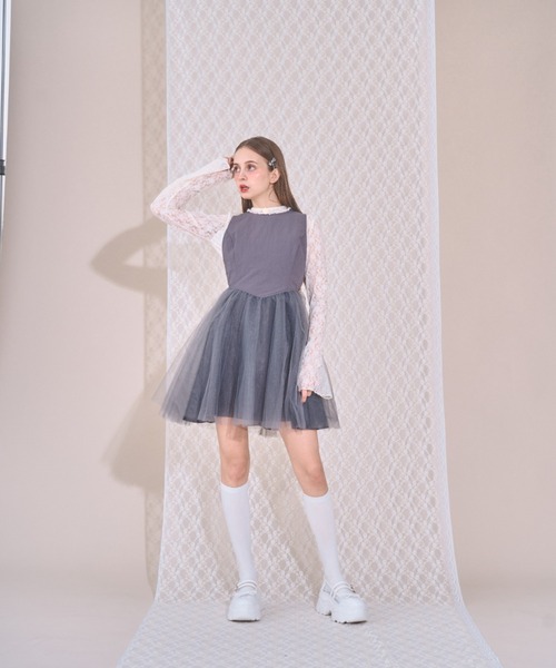 Lovilyn(ラヴィリン)の「異素材チュールフィット&フレアワンピース(ワンピース・レディース・チャコールグレー/ブラック・SMALL/MEDIUM)」の16枚目の写真
