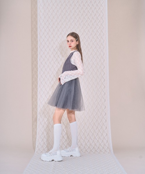 Lovilyn(ラヴィリン)の「異素材チュールフィット&フレアワンピース(ワンピース・レディース・チャコールグレー/ブラック・SMALL/MEDIUM)」の18枚目の写真