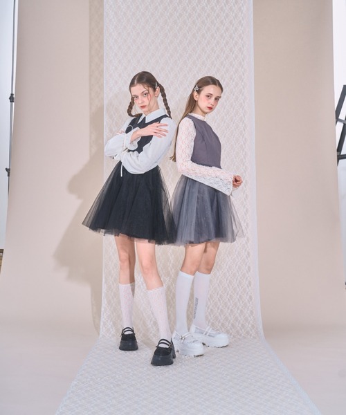 Lovilyn(ラヴィリン)の「異素材チュールフィット&フレアワンピース(ワンピース・レディース・チャコールグレー/ブラック・SMALL/MEDIUM)」の19枚目の写真