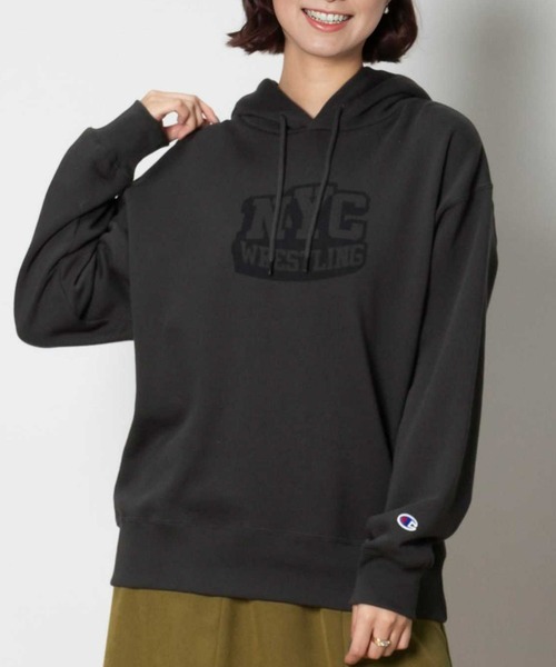 Champion(チャンピオン)の「Champion(チャンピオン)【レディース】裏起毛プリントパーカー(スウェット・レディース・グレー/ダークグレー/グリーン/ホワイト・S/M/L/XL)」の4枚目の写真
