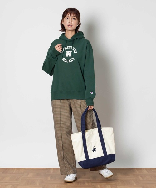 Champion(チャンピオン)の「Champion(チャンピオン)【レディース】裏起毛プリントパーカー(スウェット・レディース・グレー/ダークグレー/グリーン/ホワイト・S/M/L/XL)」の14枚目の写真