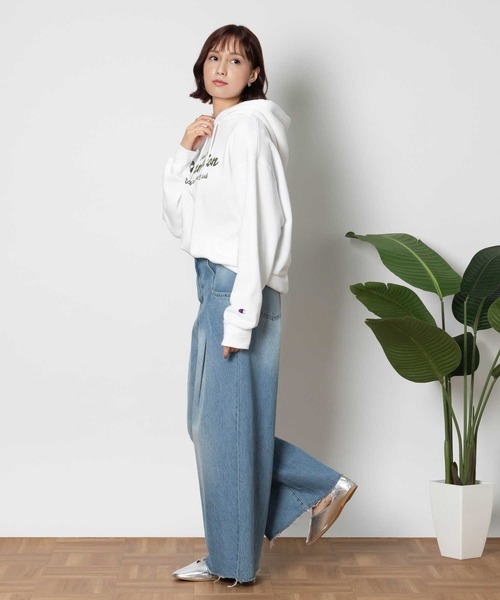 Champion(チャンピオン)の「Champion(チャンピオン)【レディース】裏起毛プリントパーカー(スウェット・レディース・グレー/ダークグレー/グリーン/ホワイト・S/M/L/XL)」の6枚目の写真