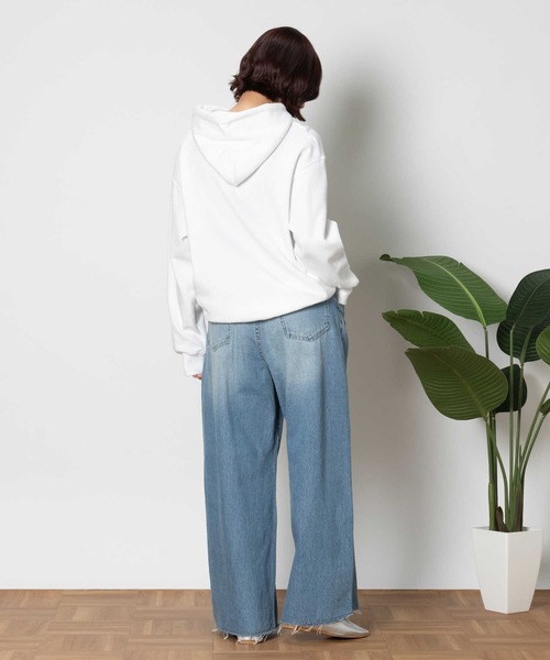 Champion(チャンピオン)の「Champion(チャンピオン)【レディース】裏起毛プリントパーカー(スウェット・レディース・グレー/ダークグレー/グリーン/ホワイト・S/M/L/XL)」の7枚目の写真