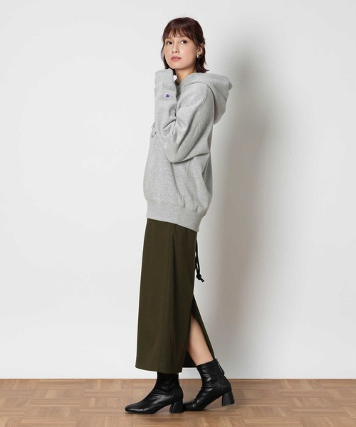 Champion(チャンピオン)の「Champion(チャンピオン)【レディース】裏起毛プリントパーカー(スウェット・レディース・グレー/ダークグレー/グリーン/ホワイト・S/M/L/XL)」の10枚目の写真