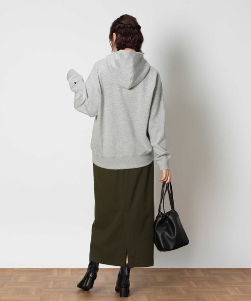 Champion(チャンピオン)の「Champion(チャンピオン)【レディース】裏起毛プリントパーカー(スウェット・レディース・グレー/ダークグレー/グリーン/ホワイト・S/M/L/XL)」の11枚目の写真