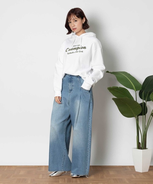 Champion(チャンピオン)の「Champion(チャンピオン)【レディース】裏起毛プリントパーカー(スウェット・レディース・グレー/ダークグレー/グリーン/ホワイト・S/M/L/XL)」の5枚目の写真