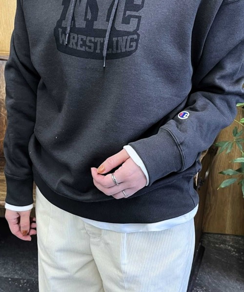 Champion(チャンピオン)の「Champion(チャンピオン)【レディース】裏起毛プリントパーカー(スウェット・レディース・グレー/ダークグレー/グリーン/ホワイト・S/M/L/XL)」の21枚目の写真