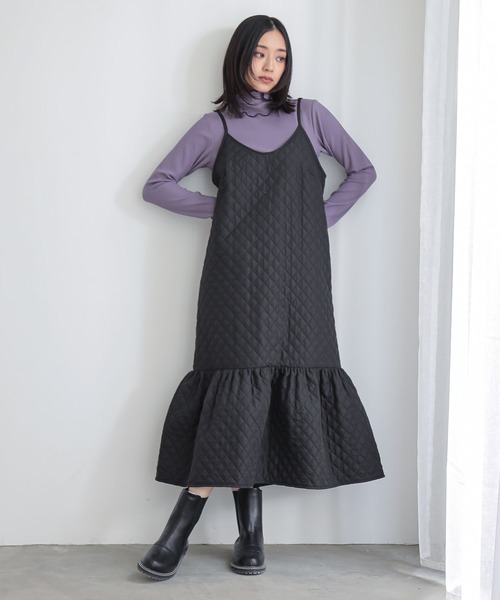 n'OrLABEL(ノアールレーベル)の「キルティングティアードキャミワンピース(ワンピース・レディース・カーキ/ブラック・1/2)」の2枚目の写真