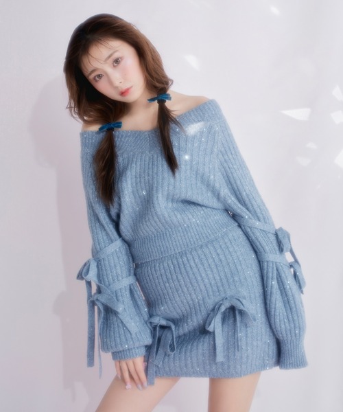 REDYAZEL（レディアゼル）の「【セットアップ可能】ラメスパンコールダブルリボンニット（ニット/セーター・レディース・ライトグレー/ベージュ/ブルー・FREE）」の3枚目の写真