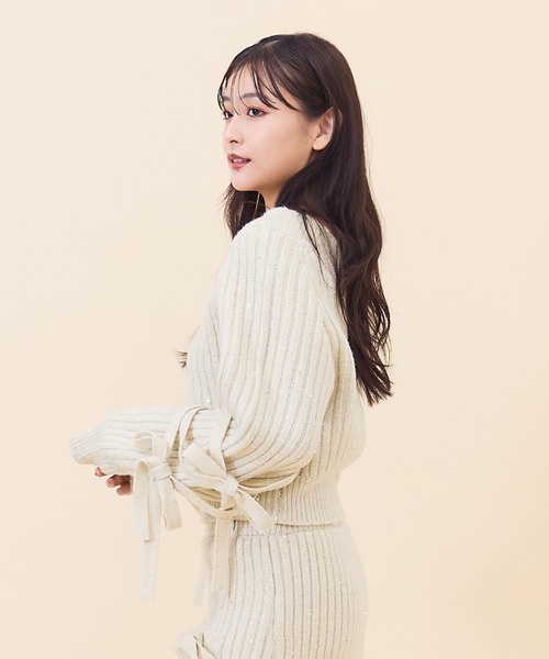 REDYAZEL（レディアゼル）の「【セットアップ可能】ラメスパンコールダブルリボンニット（ニット/セーター・レディース・ライトグレー/ベージュ/ブルー・FREE）」の18枚目の写真