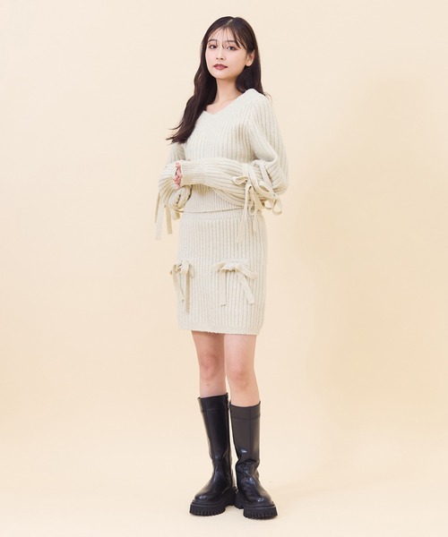 REDYAZEL（レディアゼル）の「【セットアップ可能】ラメスパンコールダブルリボンニット（ニット/セーター・レディース・ライトグレー/ベージュ/ブルー・FREE）」の16枚目の写真