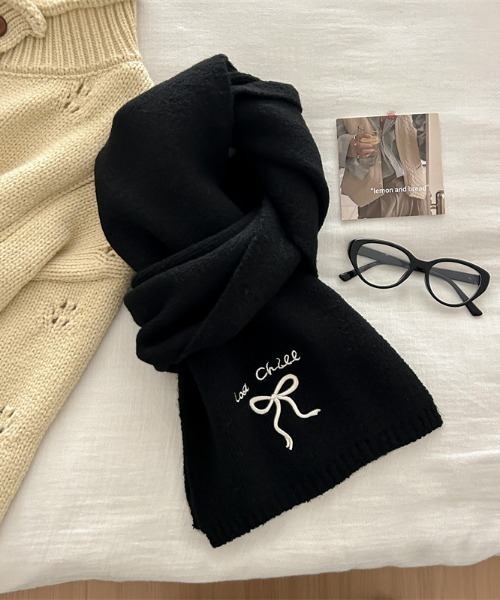 Vipoa（ヴィポア）の「リボン刺繍ニットマフラー（マフラー・レディース・ピンク/ブラウン/ブラック/アイボリー/レッド/ブルー/グレー・FREE）」の18枚目の写真