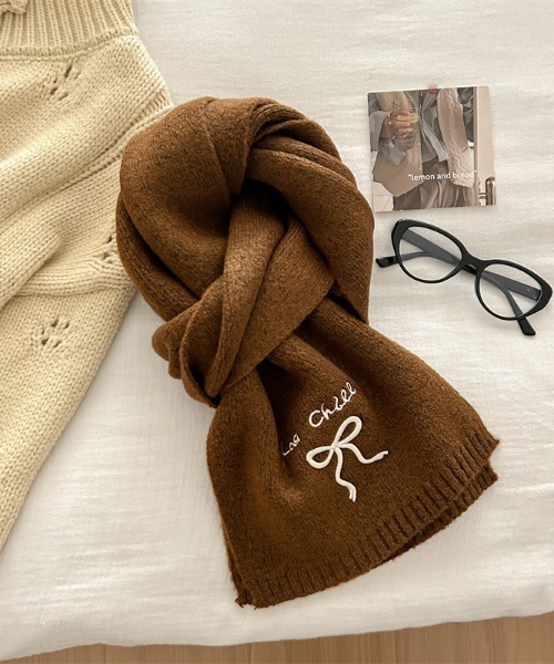 Vipoa（ヴィポア）の「リボン刺繍ニットマフラー（マフラー・レディース・ピンク/ブラウン/ブラック/アイボリー/レッド/ブルー/グレー・FREE）」の20枚目の写真