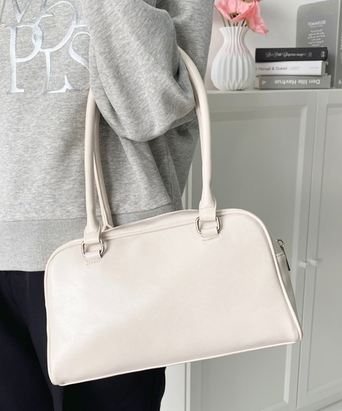 moment+（モーメントプラス）の「ロングハンドルボストンバッグ（ボストンバッグ・レディース・ブラウン/ボルドー/アイボリー/ブラック・FREE）」の14枚目の写真