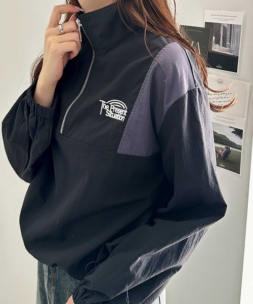FIRST MOOD(ファーストムード)の「《FIRSTMOODコラボ》ハーフジップ配色ナイロン刺繍オーバーサイズブルゾン(ブルゾン・レディース・ベージュ/ブラック・LARGE/MEDIUM)」の4枚目の写真
