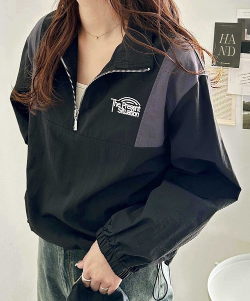 FIRST MOOD(ファーストムード)の「《FIRSTMOODコラボ》ハーフジップ配色ナイロン刺繍オーバーサイズブルゾン(ブルゾン・レディース・ベージュ/ブラック・LARGE/MEDIUM)」の16枚目の写真